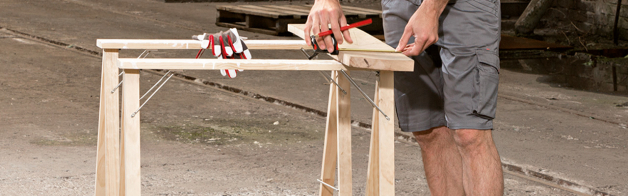 Ouvrir en bleu de travail par temps chaud