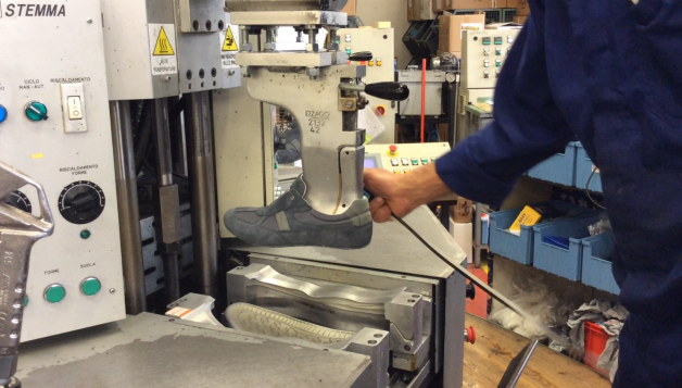 Etape de fabrication chaussure de sécurité